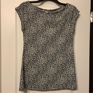 White House Black Market black & white top.  Animal print.  Cap sleeve - size SM